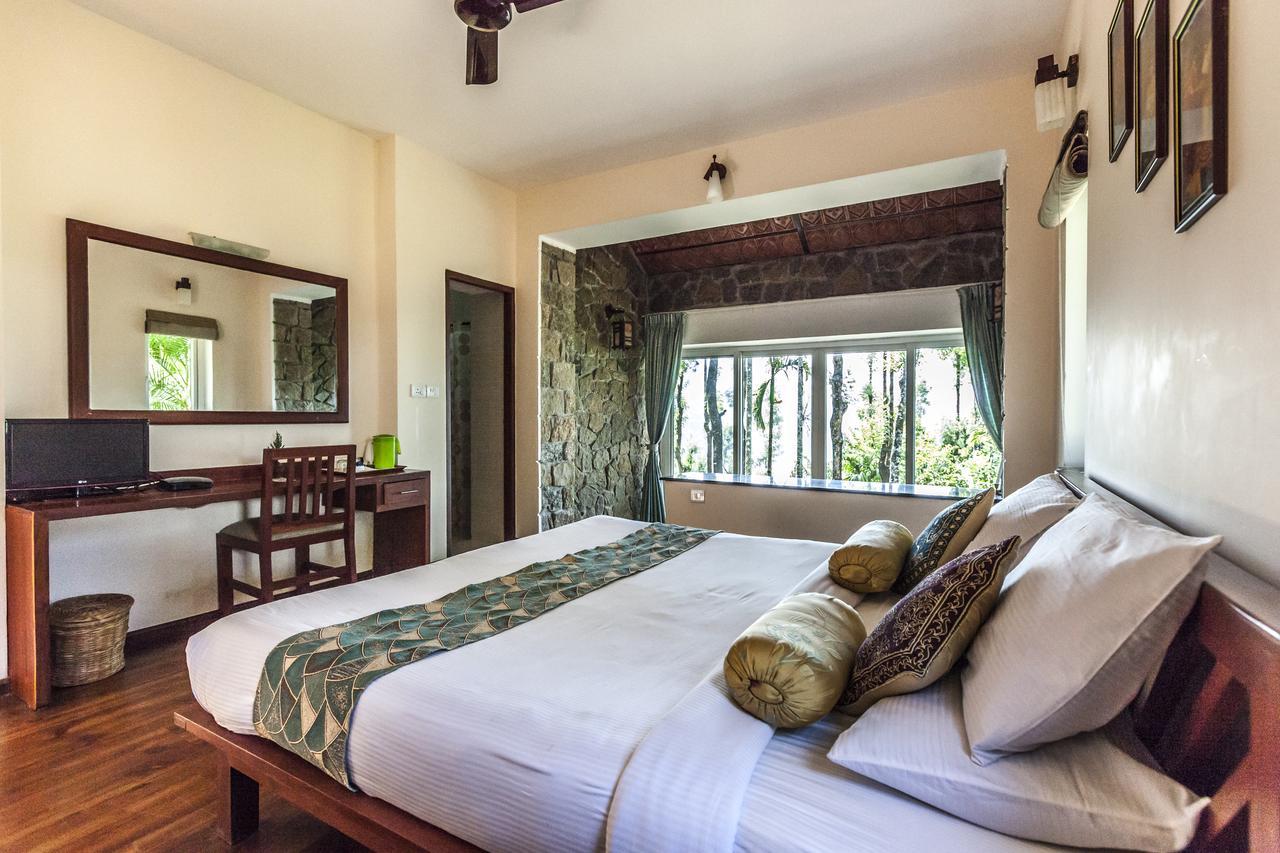 Sitaram Mountain Retreat Hotel Мунар Екстериор снимка
