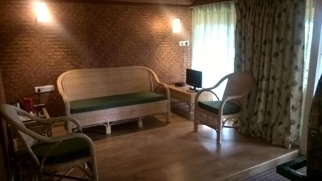 Sitaram Mountain Retreat Hotel Мунар Екстериор снимка