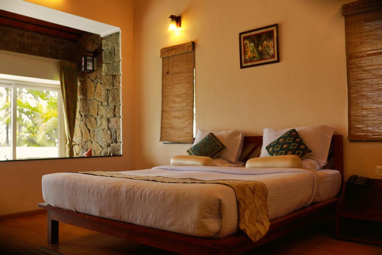 Sitaram Mountain Retreat Hotel Мунар Екстериор снимка