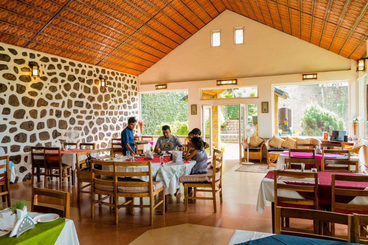 Sitaram Mountain Retreat Hotel Мунар Екстериор снимка