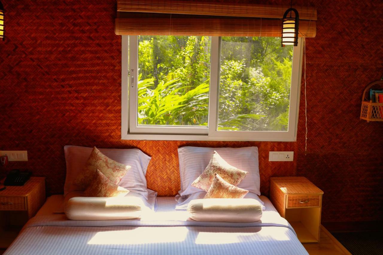 Sitaram Mountain Retreat Hotel Мунар Екстериор снимка