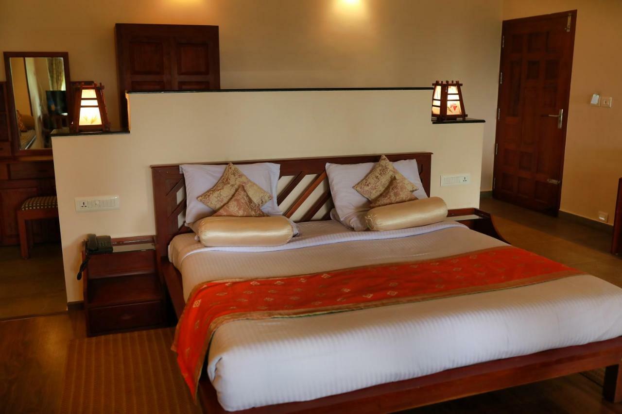 Sitaram Mountain Retreat Hotel Мунар Екстериор снимка